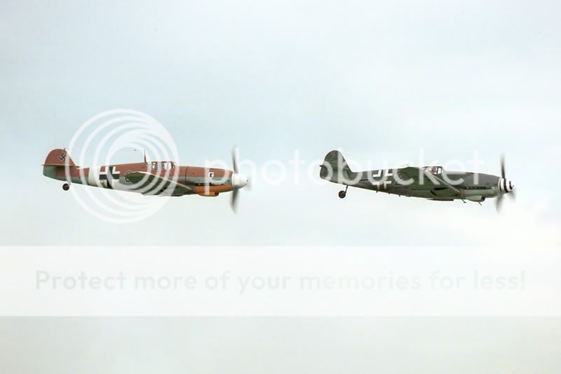 http://img13.photobucket.com/albums/v37/GarethHorne/LSIII%20scans/Duxford%20VE%20Show%201995/2.jpg