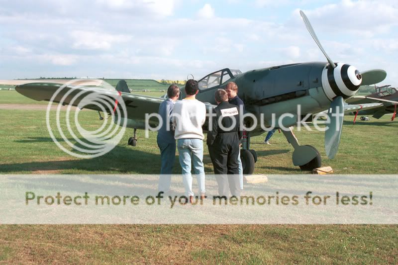 http://img13.photobucket.com/albums/v37/GarethHorne/LSIII%20scans/Duxford%20VE%20Show%201995/7.jpg