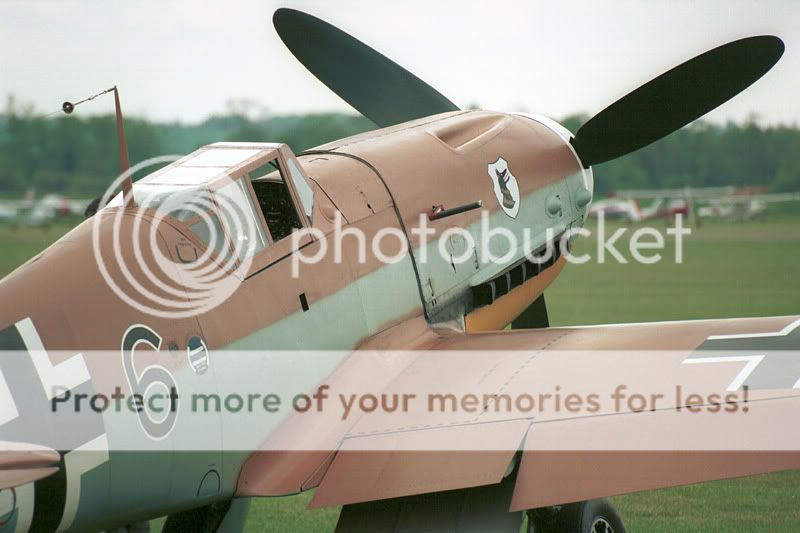 http://img13.photobucket.com/albums/v37/GarethHorne/LSIII%20scans/Duxford%20VE%20Show%201995/9.jpg